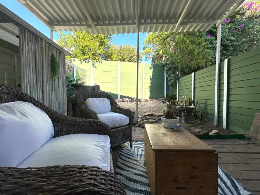 2 Bedroom Property for Sale in Lakeside Western Cape